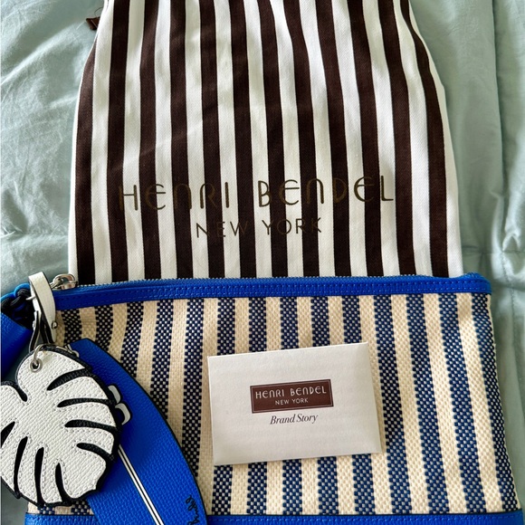 Henri Bendel striped beach pouch - Picture 4 of 7